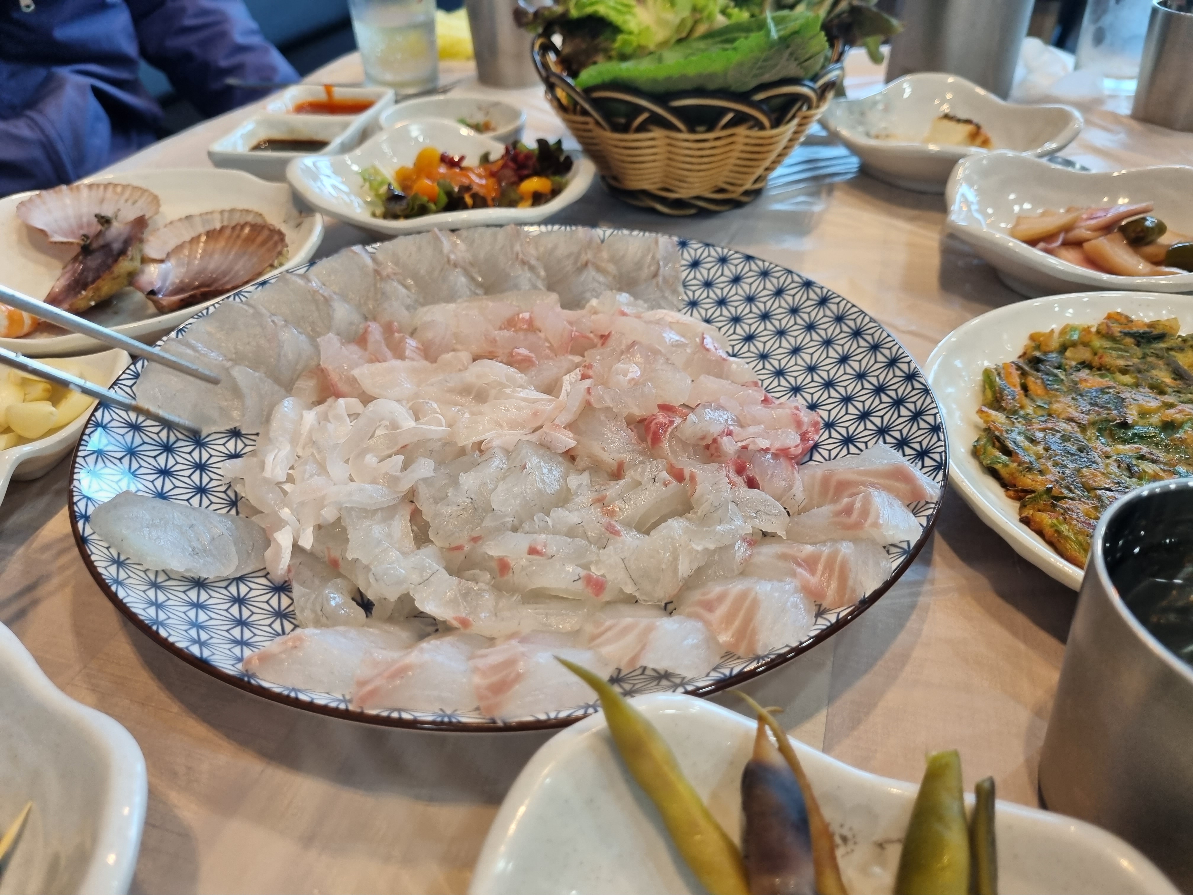 Haemahoesikdang (해마회식당) 1