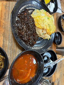 Jangreunghwangjesonjjajang (장릉황제손짜장) 2
