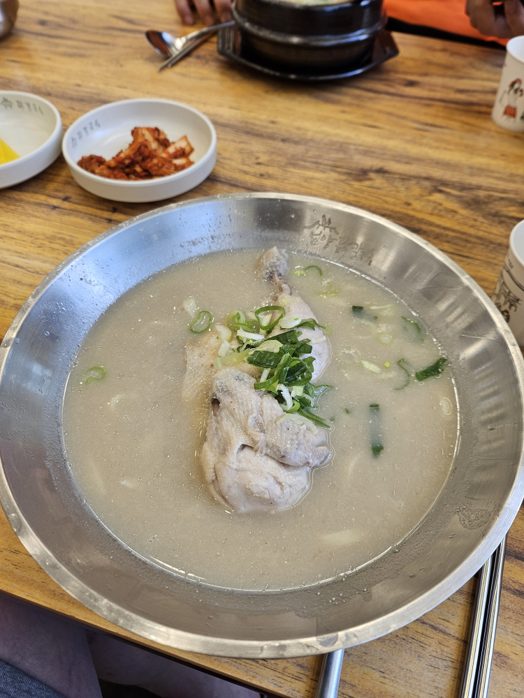 Eonyangdakkalguksu (언양닭칼국수) 3