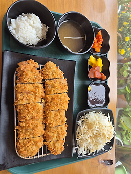 Dangdanghansujedonkkaseu (당당한수제돈까스) 2