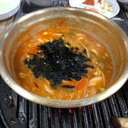 Hapcheonsutbuldwitgogi (합천숯불뒷고기) 2