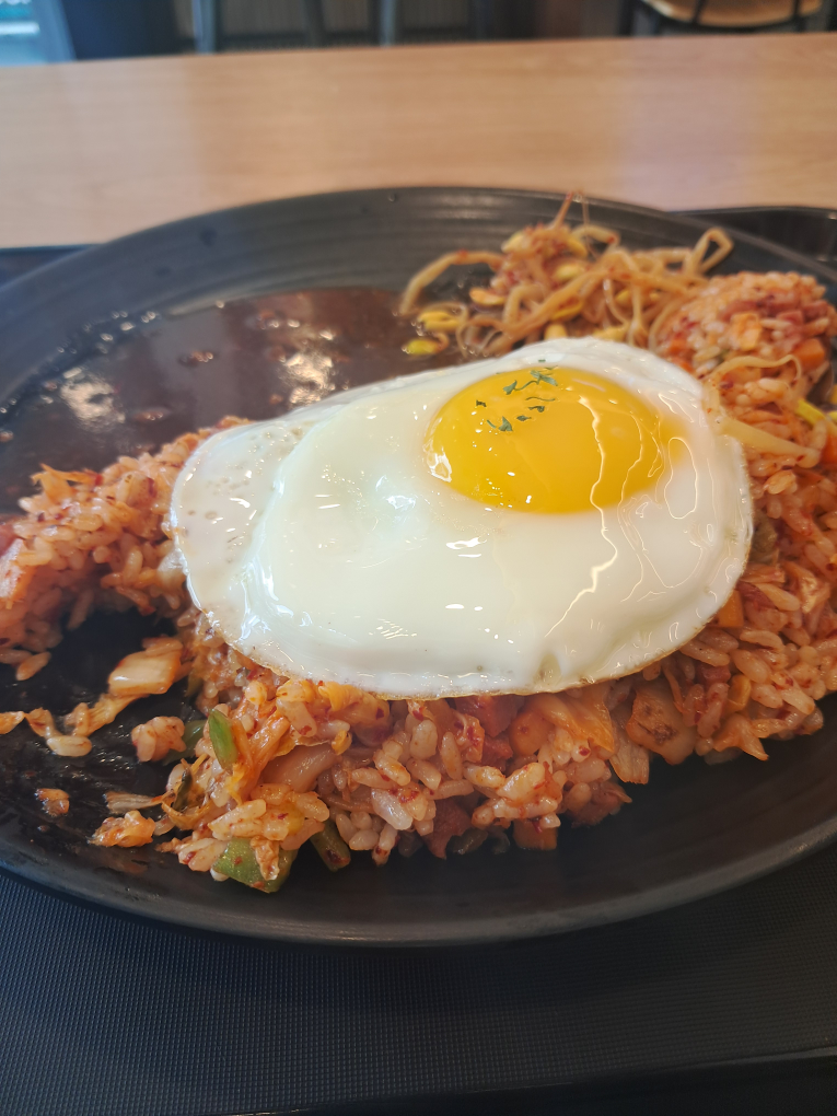 Ssadagimbap yangjaeyeokjeom (싸다김밥 양재역점) 2