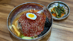Junggyedongmemiljemyeonso (중계동메밀제면소) 2