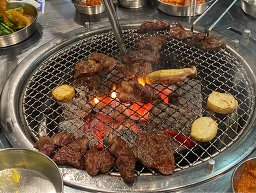 Golmokanchae (골목안채) 2