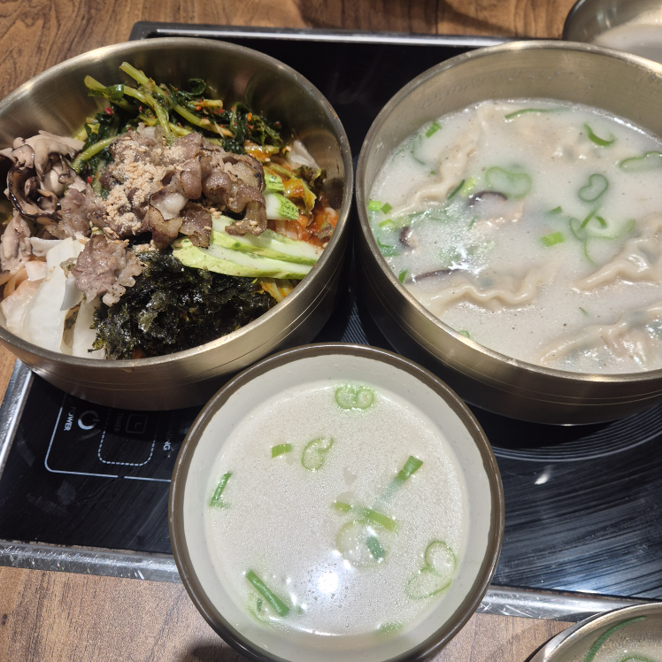 Haewolsonmandu (해월손만두) 2