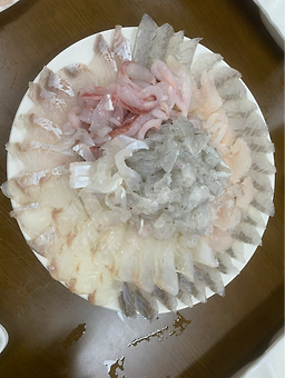 Gyejeolsusanhoetjip (계절수산횟집) 1