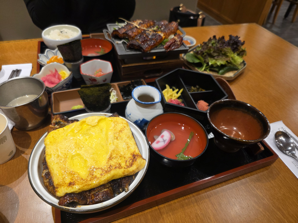 Daetipjangeoseonganjeom (댓잎장어성안점) 2