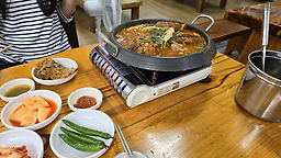 Cheongjindonghaejangguk (청진동해장국) 1