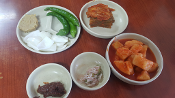 황토방국밥 6