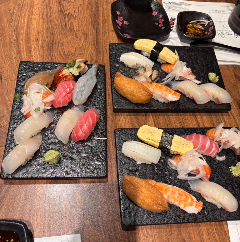 Suchobapchamchi (수초밥참치) 1
