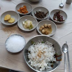 Sinhwahoetjip (신화횟집) 2