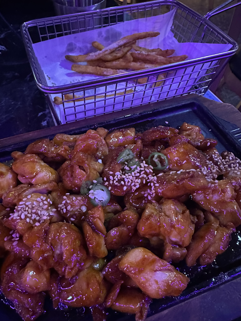 Gudorotongdak (구도로통닭) 1