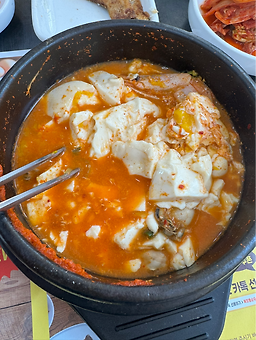 Bukchangdongsundubu gangnamsinsajeom (북창동순두부 강남신사점) 1