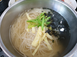 옛날멸치국수시연 사진 5