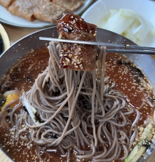 Seonggeosansigolmakguksu (성거산시골막국수) 2