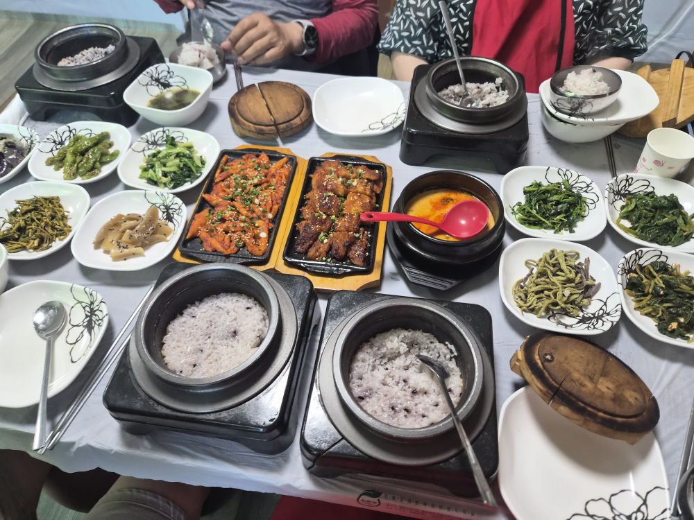 Eunhaengnamujip (은행나무집) 1