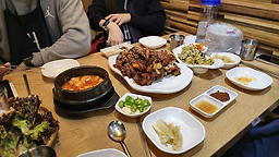 Songijokbal (송이족발) 1