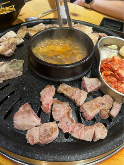 우리동네 생고기 무한리필 금호 사진 5