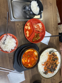 Jeukseokgimbap (즉석김밥) 3