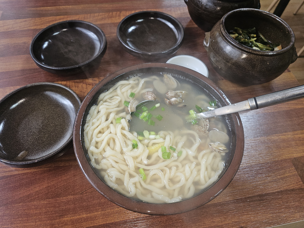 Sinankalguksu (신안칼국수) 2