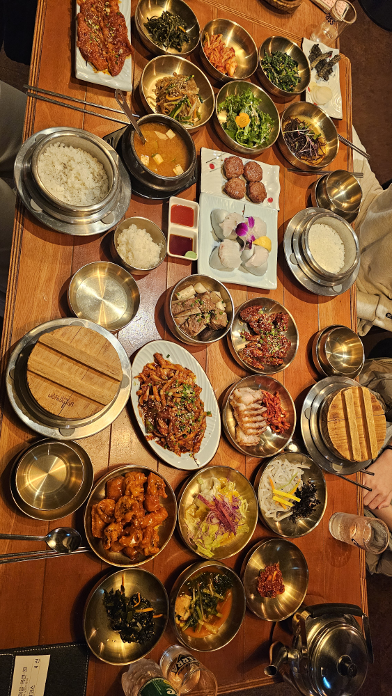 Bapsangcharyeojuneunjip (밥상차려주는집) 2