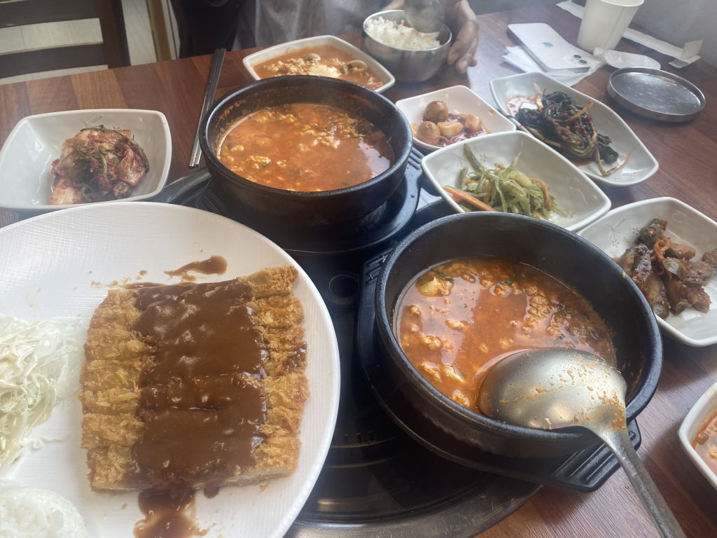Gamgoksundubukongmaeul (감곡순두부콩마을) 1