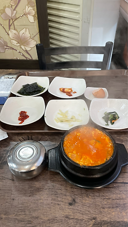 Oedongmaetdolsundubu (외동맷돌순두부) 1