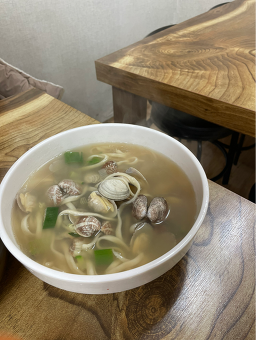 영진네바지락손칼국수 대표 사진