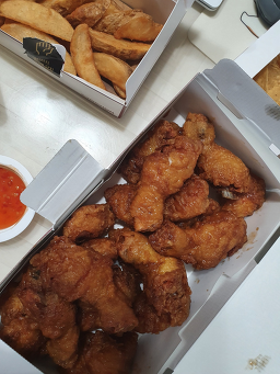 Kyochon Chicken Sanbonyeok (교촌치킨 산본역점) 3