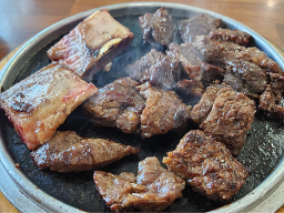 Yesansobokgalbi (예산소복갈비) 1