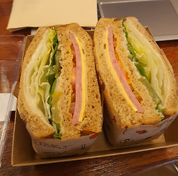 1847카페 상허도서관점