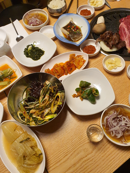 아우라더그릴 사진 2