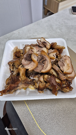 Hongcheonjokbal (홍천족발) 1