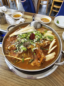 Haemieupseonggamjatang (해미읍성감자탕) 2