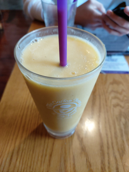 커피빈 홍대역점 사진 5