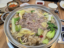 Hobakorisyabeusyabeupyeongtaekjikyeongjeom (호박오리샤브샤브평택직영점) 1