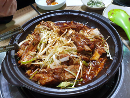 Bogeulbogeulbapjip (보글보글밥집) 2