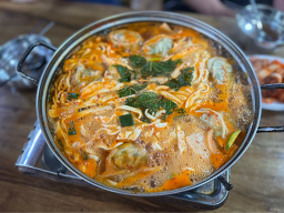 Jangsuhaemulkalguksu (장수해물칼국수) 1
