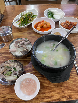 돼지국밥순대국 사진 2