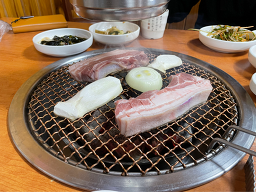 어사촌도야지 사진 3