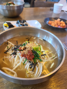 Su yeonjiguksu (수 연지국수) 3