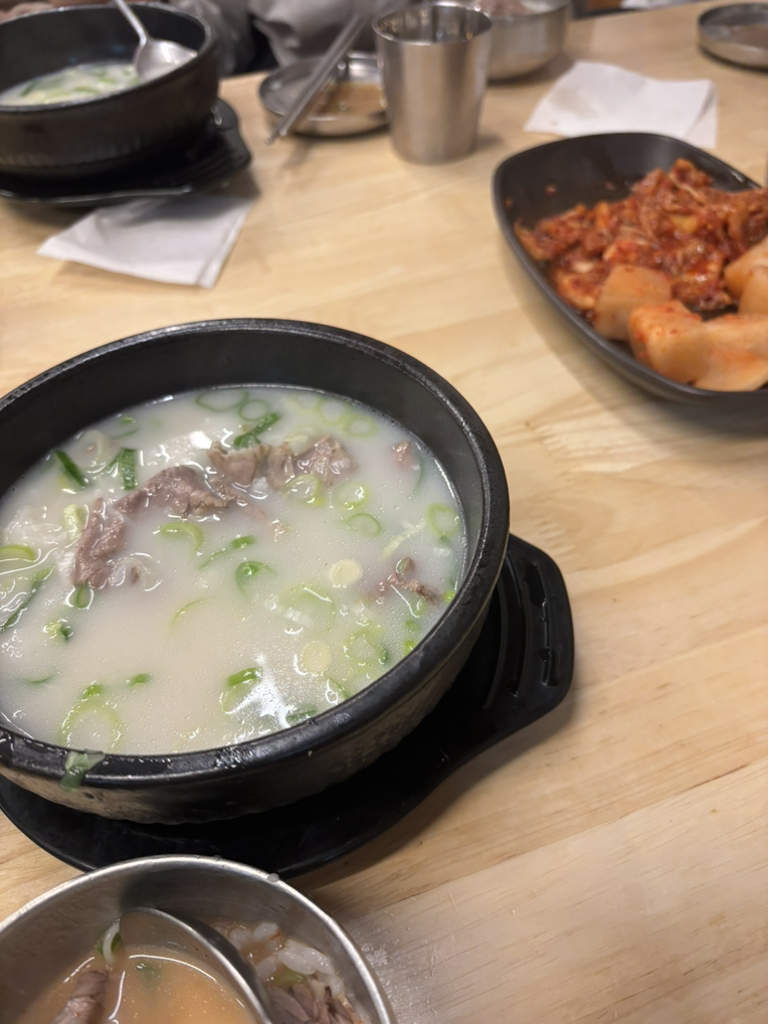 Idookseolleongtang geumchon (이도옥설렁탕 금촌) 1