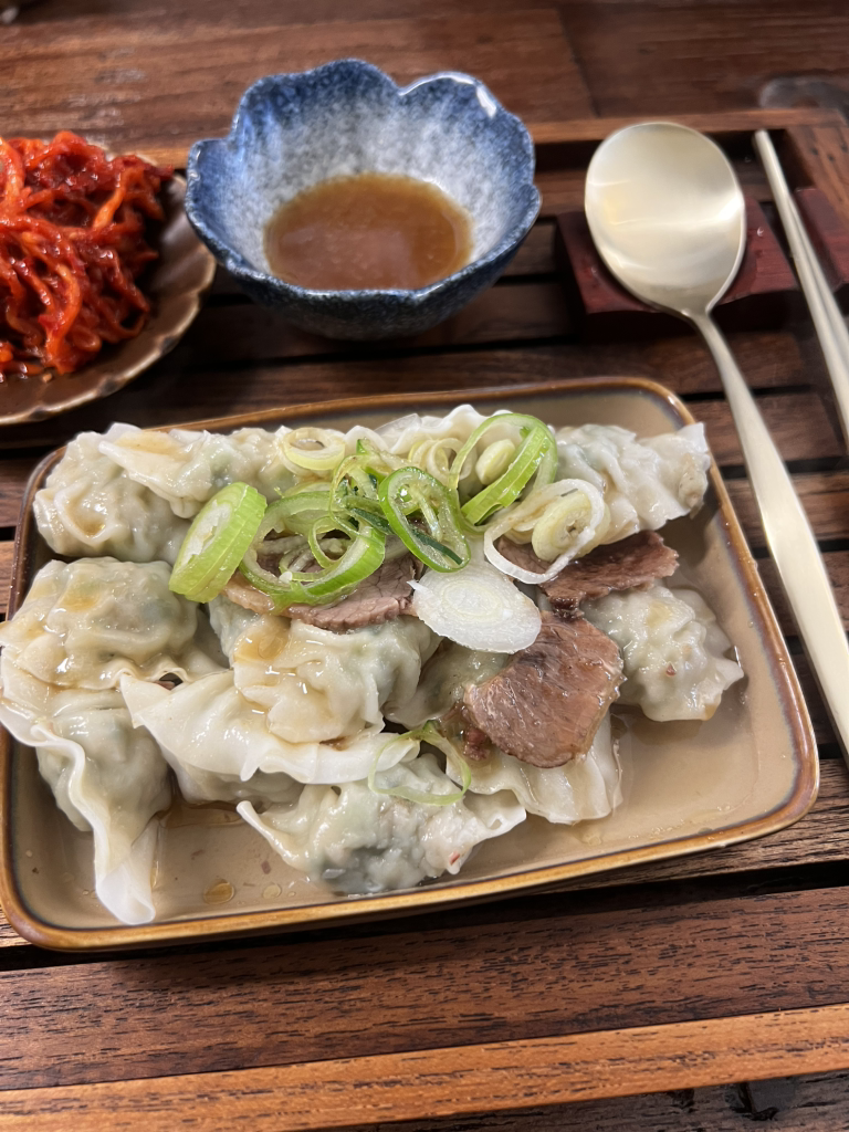 청담명화옥 소곰탕전문점 대표 사진