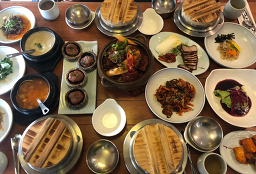 Bapsangcharyeojuneunjip (밥상차려주는집) 1
