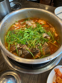 Jayeonsarangsaengtaejjigae (자연사랑생태찌개) 1