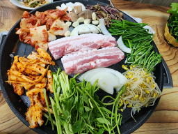 더덕솥뚜껑삼겹살천안청수점 1