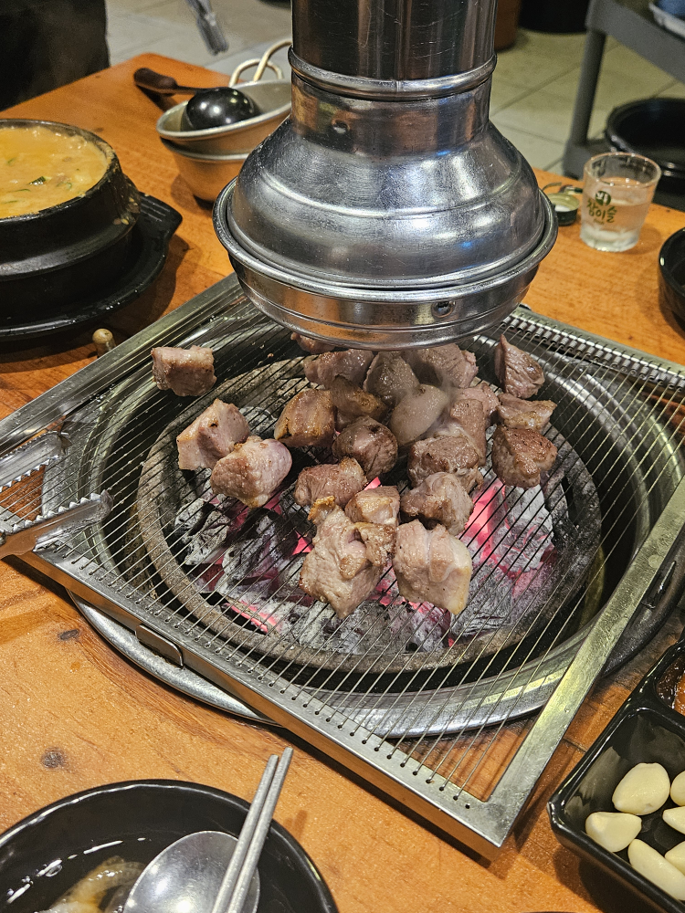 Donbaekjip (돈백집) 1