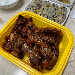 Bukeundwaeji (붉은돼지) 3