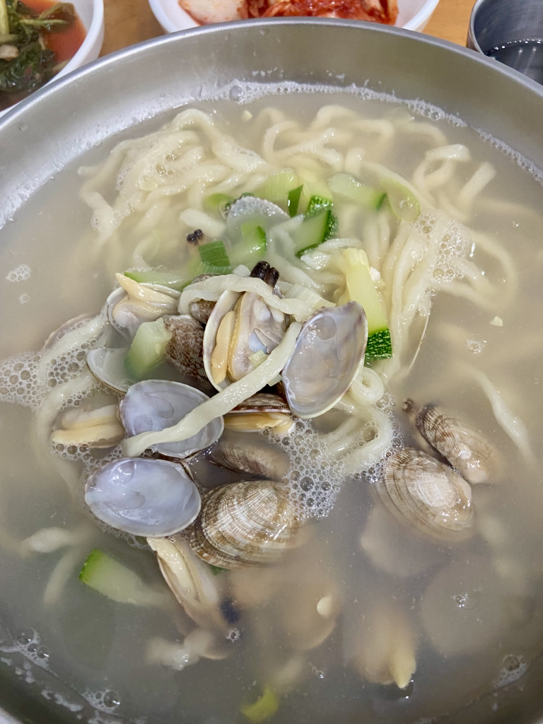 이랑닭한마리칼국수 사진 3