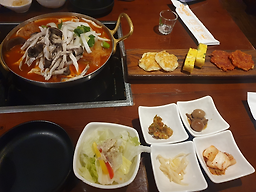 Gwanghwamunhanokjip (광화문한옥집) 1